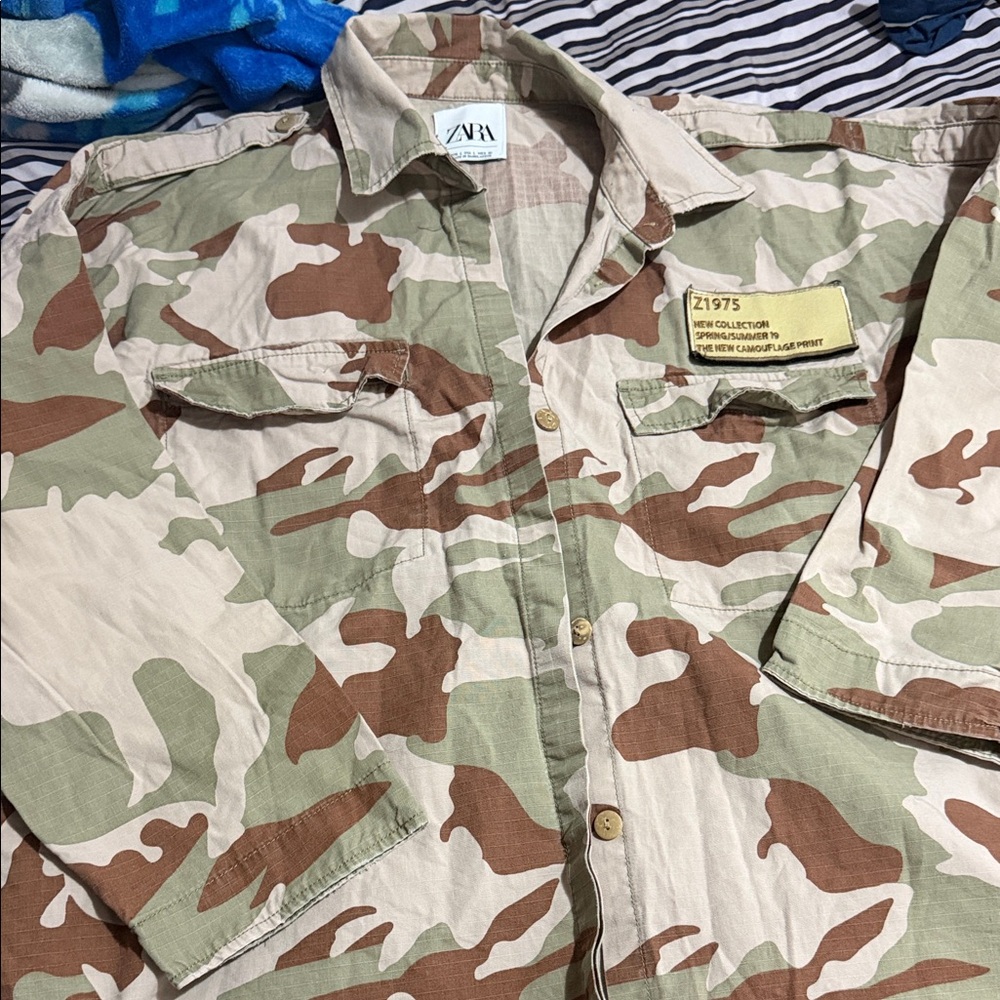 Zara Men's Green and Brown Camouflage Field Jacket